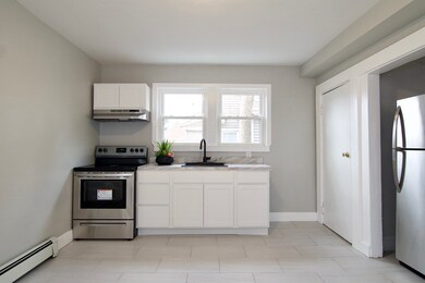 192 Marsden St, Springfield, MA 01109 - photo 3