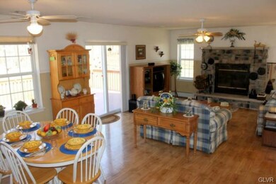 1353 Brian Ln, Effort, PA 18330 - photo 6