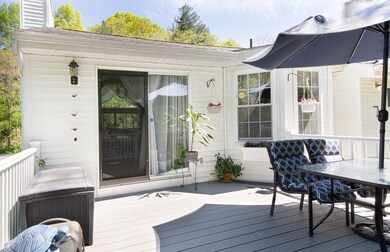 21 Moreland Green Dr, Worcester, MA 01609 - photo 4