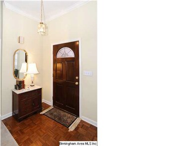 Nice little entry with just enough room for a side