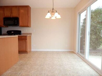 625 Hawley Dr unit 433, Oswego, IL 60543 - photo 4