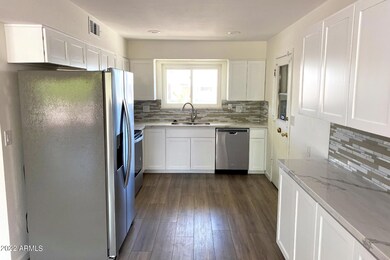 10410 W Kelso Dr, Sun City, AZ 85351 - photo 4