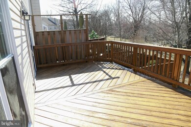 14372 Beaker Ct, Burtonsville, MD 20866 - photo 7