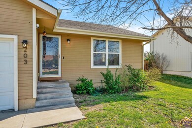 203 SE 44th Terrace, Topeka, KS 66609 - photo 3
