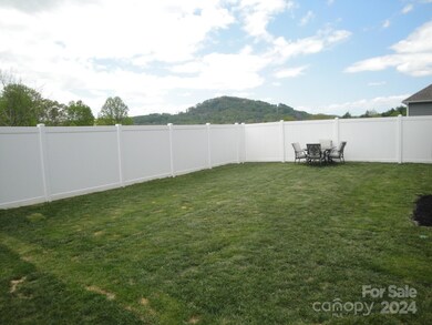 111 Fox Cove Rd, Hendersonville, NC 28792 - photo 3