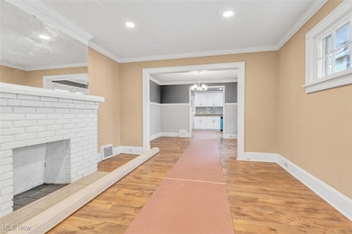 1554 E 221st St, Euclid, OH 44117 - photo 2