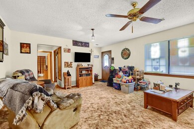 427 W Acres Rd, Whitesboro, TX 76273 - photo 7