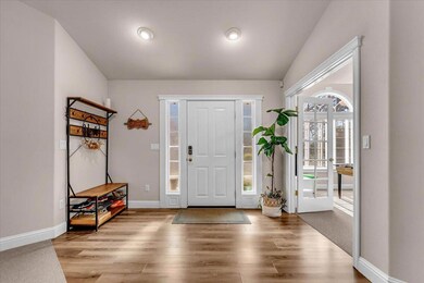 13470 Luna Dr, Redding, CA 96003 - photo 4