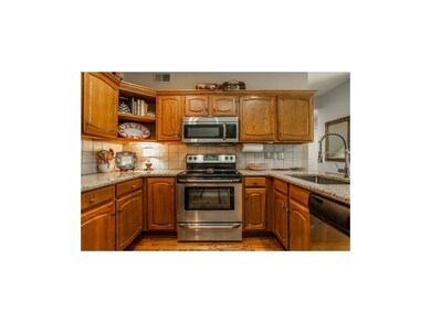 Stainless steel appliances include the dishwasher,