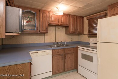 5 Bowman Ave, Kingston, PA 18704 - photo 3