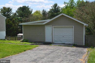 5748 Greenville Rd, Sykesville, MD 21784 - photo 3