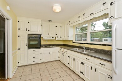 8417 S Lamanto Ave, Jacksonville, FL 32211 - photo 4