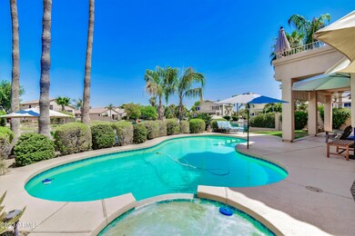 Spa & Pool Lake-Side!