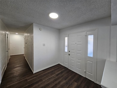 2400 Meadow Creek Dr, Carrollton, TX 75006 - photo 2