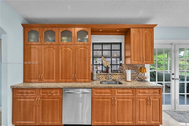 9110 S Lake Miramar Cir, Miramar, FL 33025 - photo 6