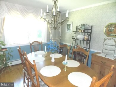 195 Fletcher Dr, Morrisville, PA 19067 - photo 4