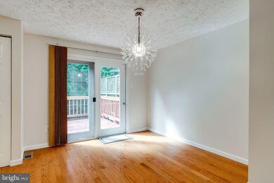 7568 Aspenpark Rd, Lorton, VA 22079 - photo 6