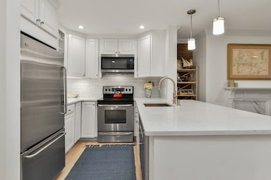 94 Waltham St unit 2, Boston, MA 02118 - photo 5