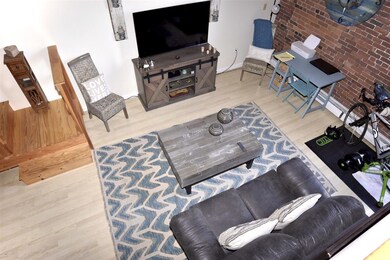 Rivermoor Landing unit 32, Newmarket, NH 03857 - photo 6