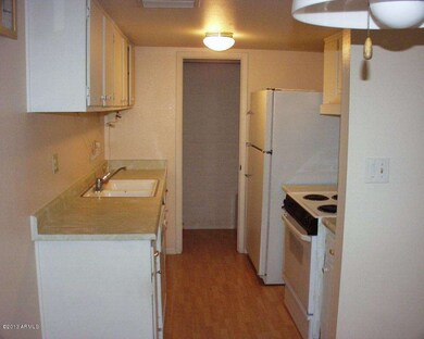 condo kitchen ed2