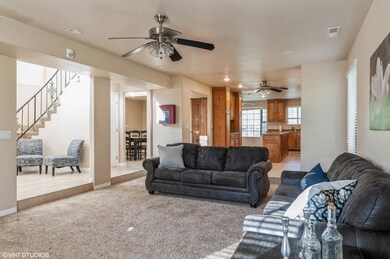 06_421WestfieldRd_10003_LivingRoom_HiRes