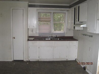 708 Trinity Place, Macon, GA 31217 - photo 5