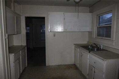 1702 Franklin Ave, Des Moines, IA 50314 - photo 4