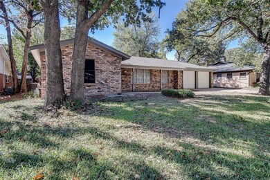 725 Bedford Ct W, Hurst, TX 76053 - photo 3