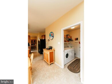 1501 Maywood Ln, Pottstown, PA 19464 - photo 2