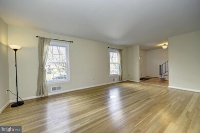 404 Scott Dr, Silver Spring, MD 20904 - photo 5