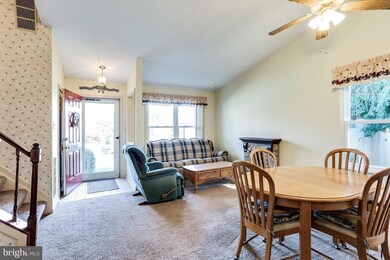 6208 Honeycomb Ct, Sykesville, MD 21784 - photo 5