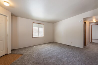 1019 SE Black Ridge Place, Bend, OR 97702 - photo 5