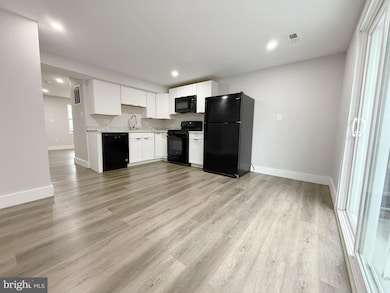 1805 Village Green Dr, Hyattsville, MD 20785 - photo 2