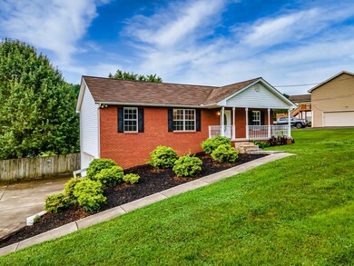 527 Bowers Park Cir, Knoxville, TN 37920 - photo 3