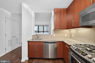 Aria the Condominium unit 15F, Philadelphia, PA 19102 - photo 3