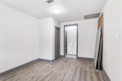 10410 Hollyglen Dr, Houston, TX 77016 - photo 6