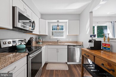 1211 Martha Greenleaf Dr, Crofton, MD 21114 - photo 5