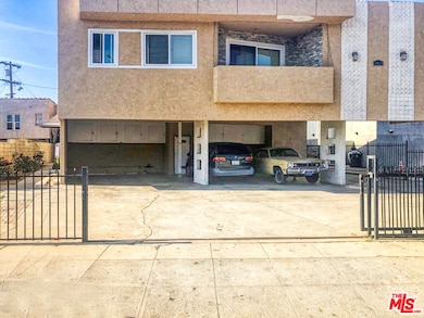 1911 S Palm Grove Ave, Los Angeles, CA 90016 - photo 6