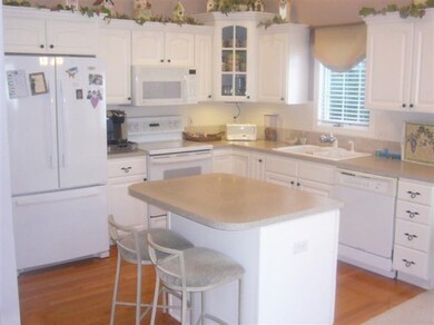 2046 Bryceway Ct NE, Grand Rapids, MI 49505 - photo 7