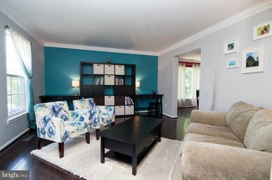 8932 Dennis Ct, Bristow, VA 20136 - photo 3