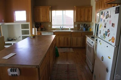 3549 SW Salmon Ave, Redmond, OR 97756 - photo 7