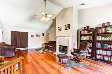 1111 Zachary Dr, Slidell, LA 70461 - photo 4