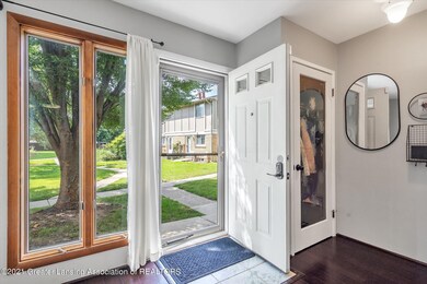 06-933-Trafalger-WindowStill-Real-Estate