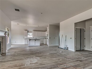 1923 Twisted Oak Ct, Shawnee, OK 74804 - photo 6