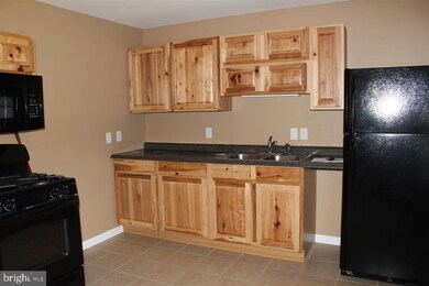 24 N Park Ave, Mercersburg, PA 17236 - photo 2