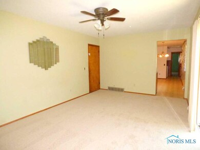 2240 104th St, Toledo, OH 43611 - photo 6