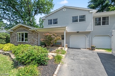 53 Rath Ln, East Brunswick, NJ 08816 - photo 3