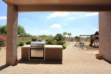 Covered Patio-BBQ Grill