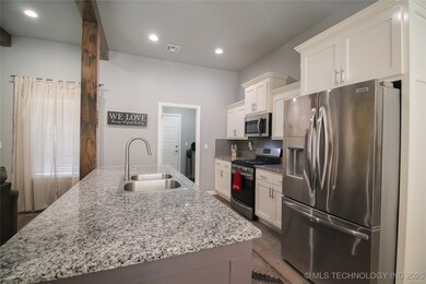 Great working space in kitchen.