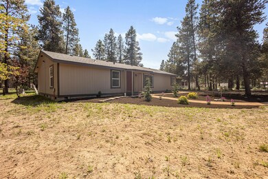 16093 Blackfeather Ln, La Pine, OR 97739 - photo 2